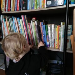 Savjetnik iz prvog oka! Kako odabrati knjigu za klince?  