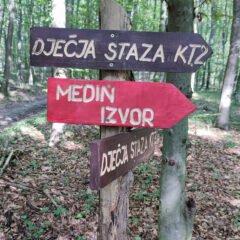 Izleti oko Zagreba za klince i obitelj – obišli smo dječju planinarsku stazu!